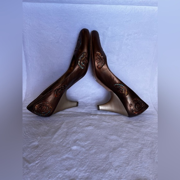 Luciano Barachini Gold Designer Pointy Toe Heel Size  8.5 - Picture 13 of 16